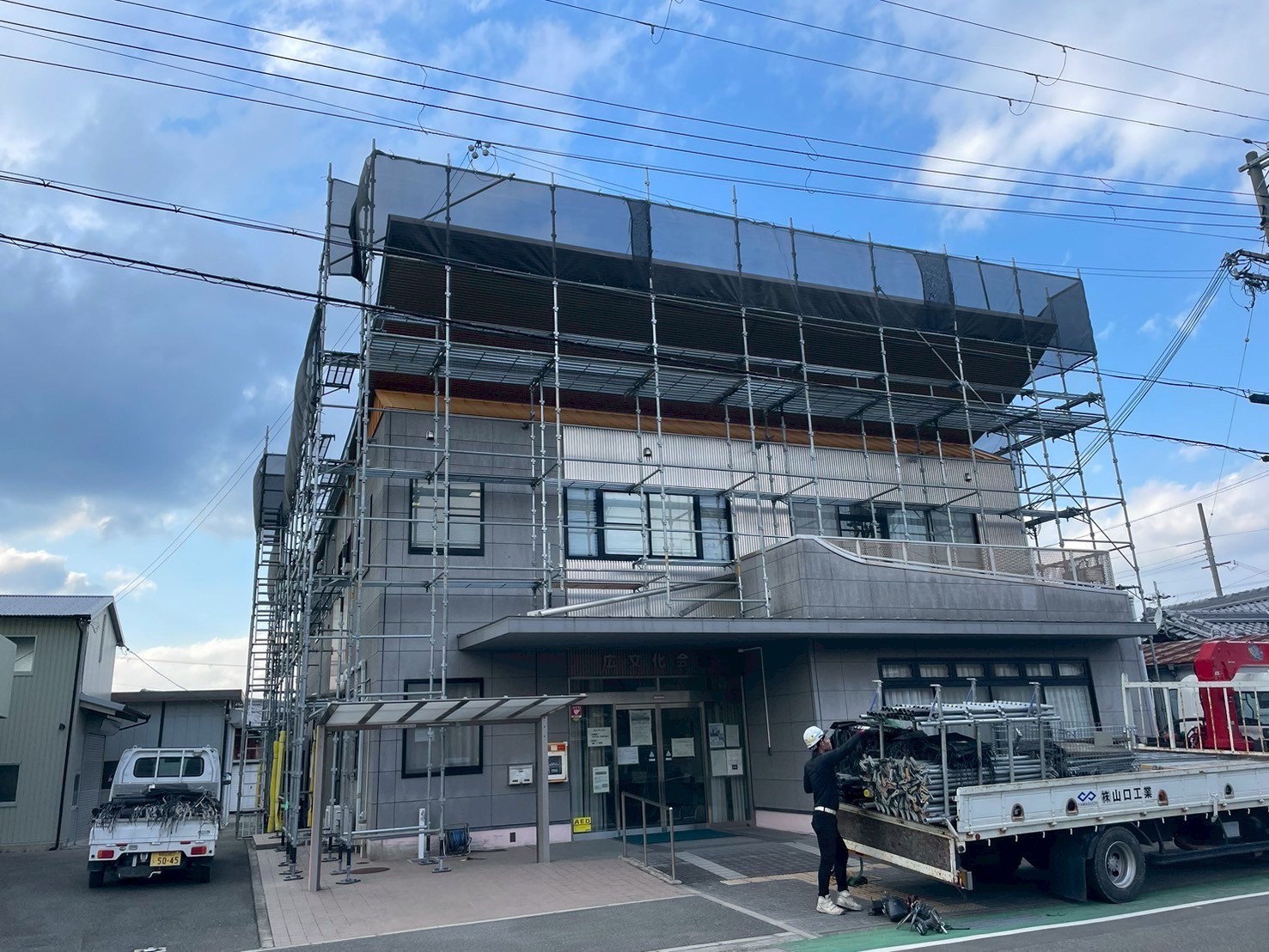 LINE_ALBUM_外壁塗装足場③_250402_2