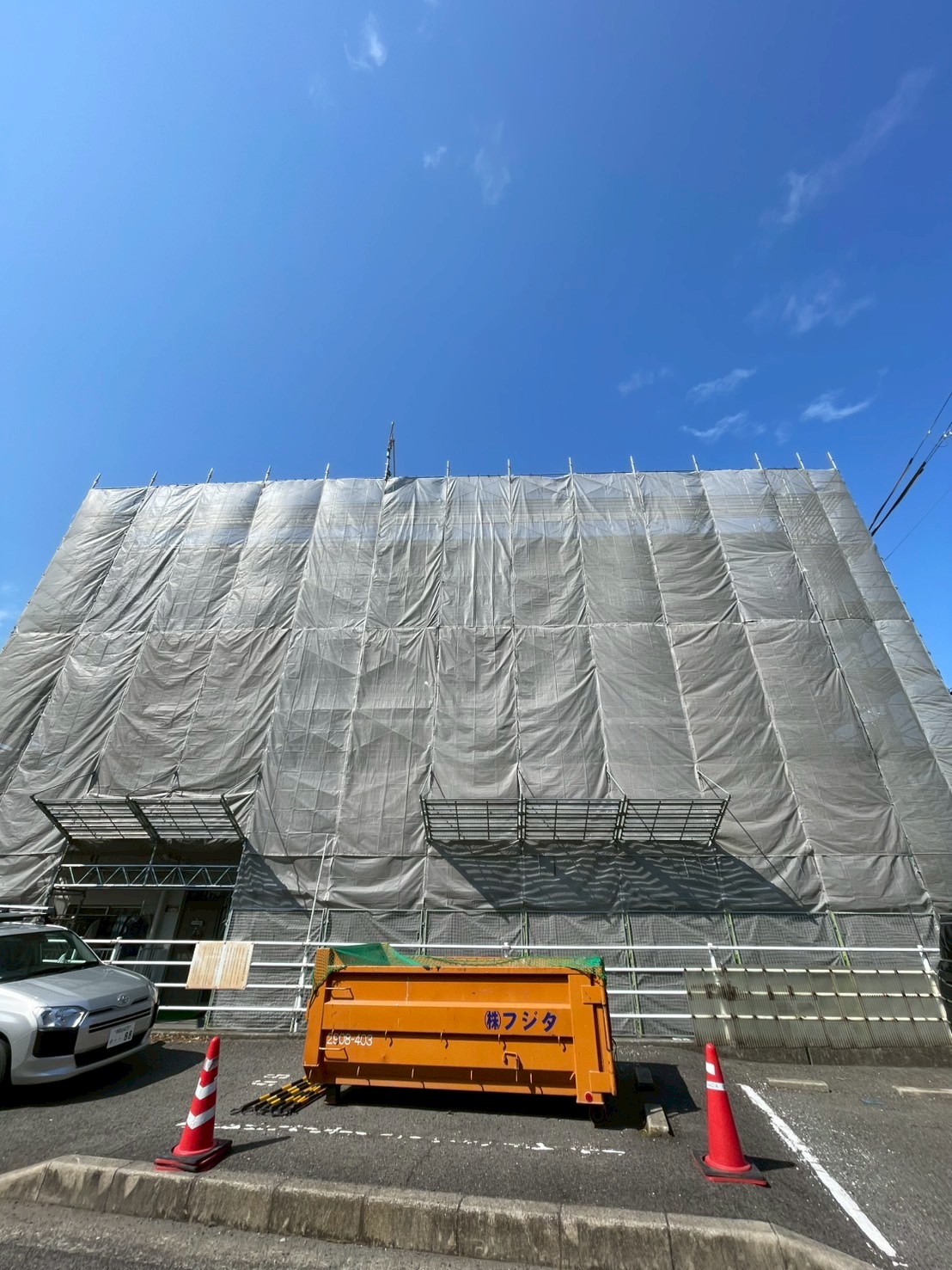 LINE_ALBUM_集合住宅修繕工事足場③_250402_1